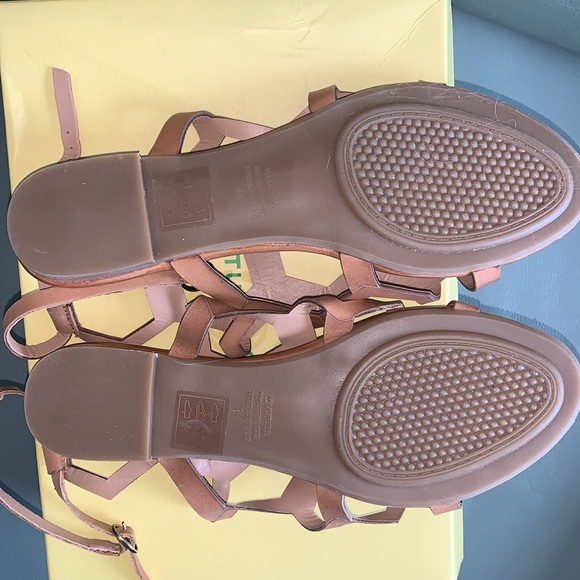 Max Studio Beige Sandals - Picture 10 of 11